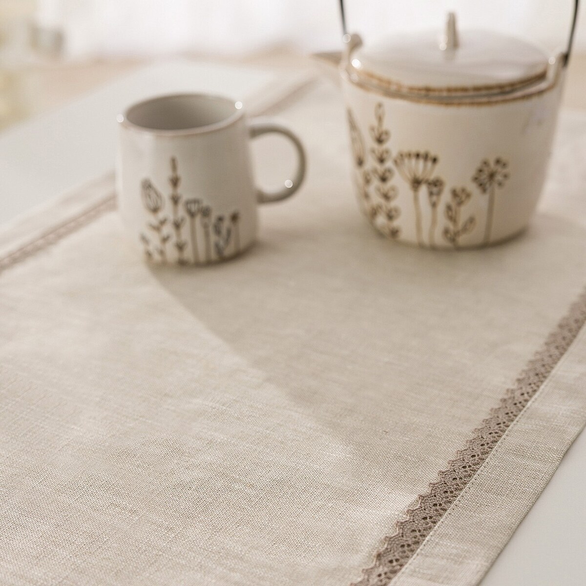 Bieżnik z koronką 40x160 cm 40x160 naturalny len