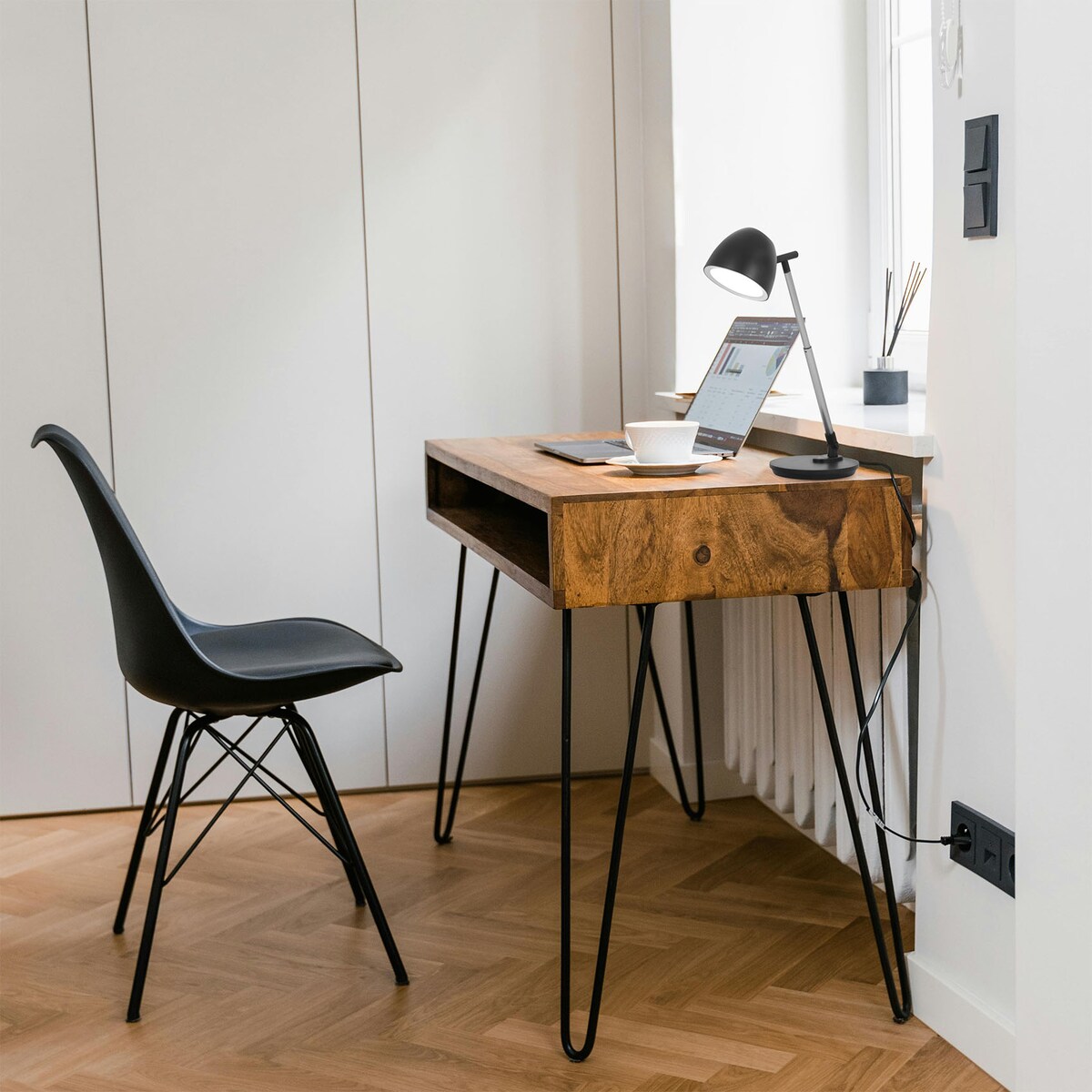 Lampka biurkowa K-BL1528 CZARNY z serii LOLEK