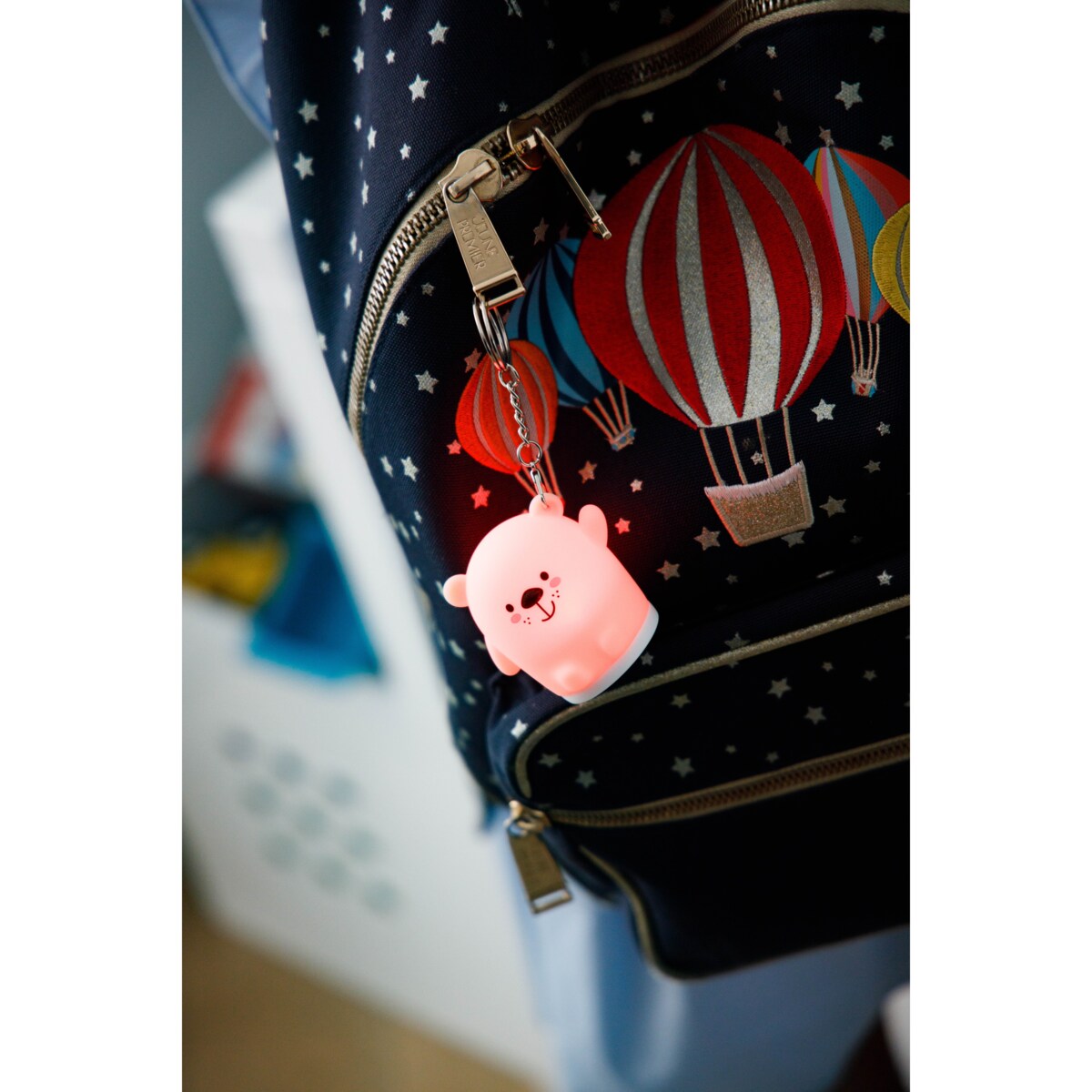 InnoGIO GIOkeyrings Bear GIO-150 Świecący Breloczek Miś 8 Kolorów