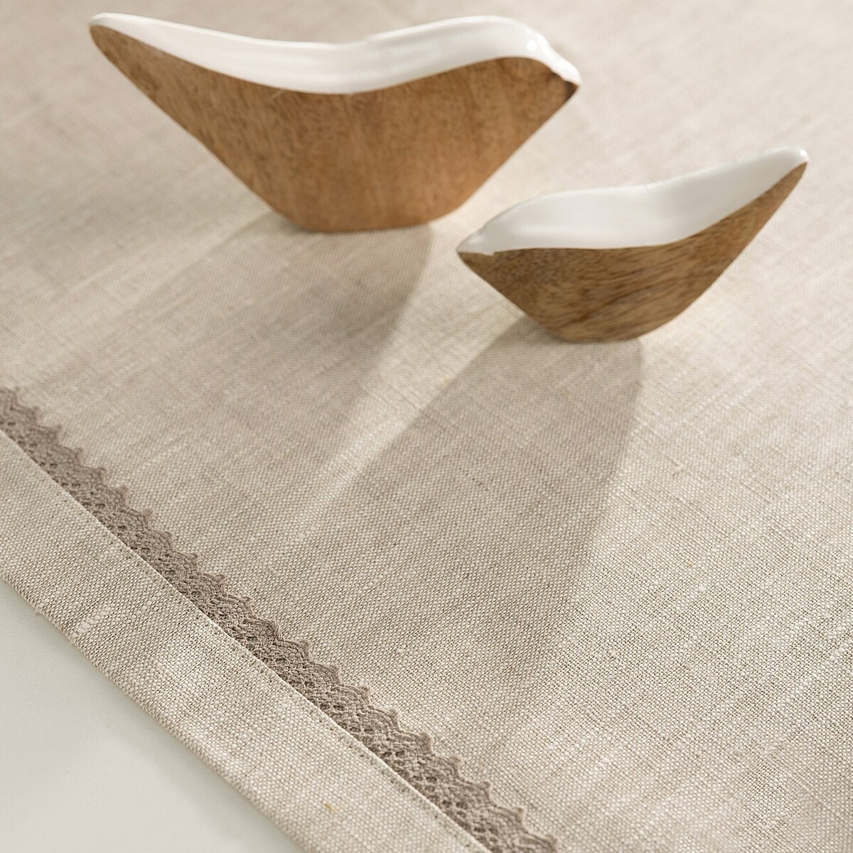 Bieżnik z koronką 40x160 cm 40x160 naturalny len