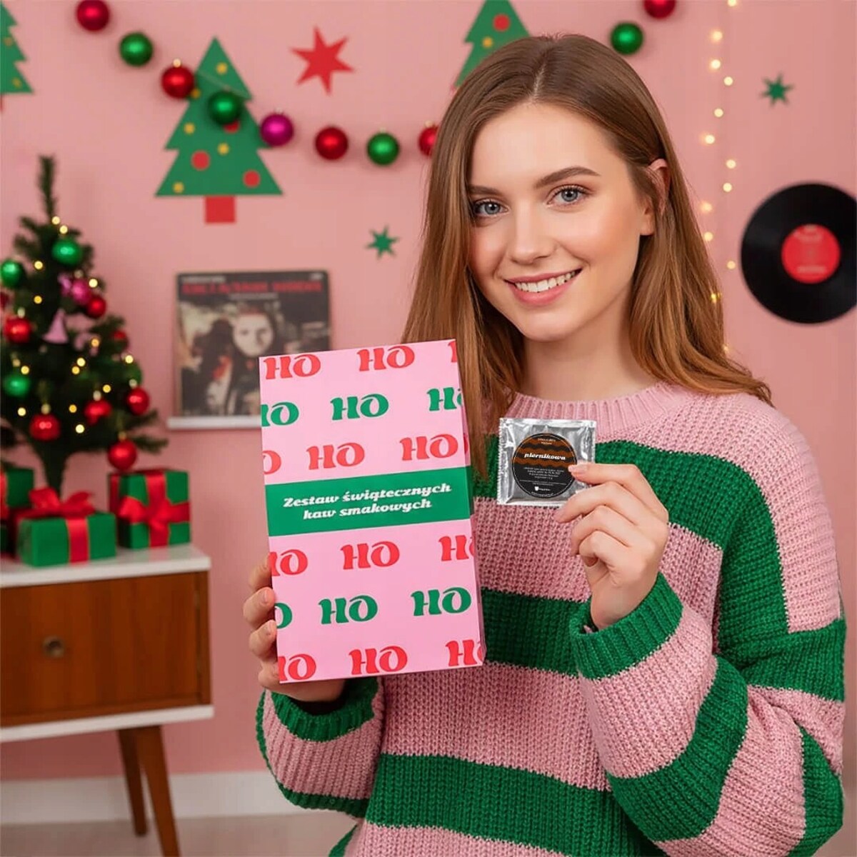 ŚWIĄTECZNY ZESTAW PREZENTOWY KAWA SMAKOWA MIELONA PREMIUM 10 SMAKÓW - PREZENT UPOMINEK NA MIKOŁAJA ŚWIĘTA GWIAZDKĘ BOŻE NARODZENIE POD CHOINKĘ DLA KOBIETY FACETA