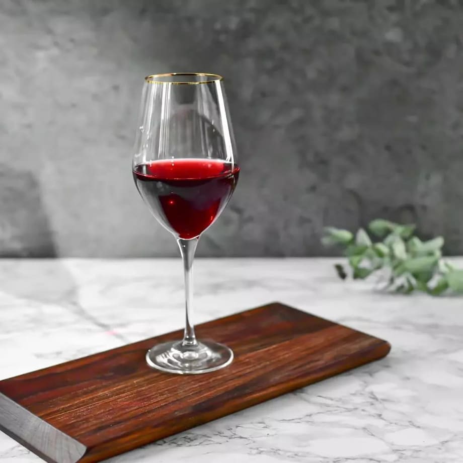 Eleganckie Kieliszki na Nóżce do Wina Wody Splendour Krosno Złoty Pasek