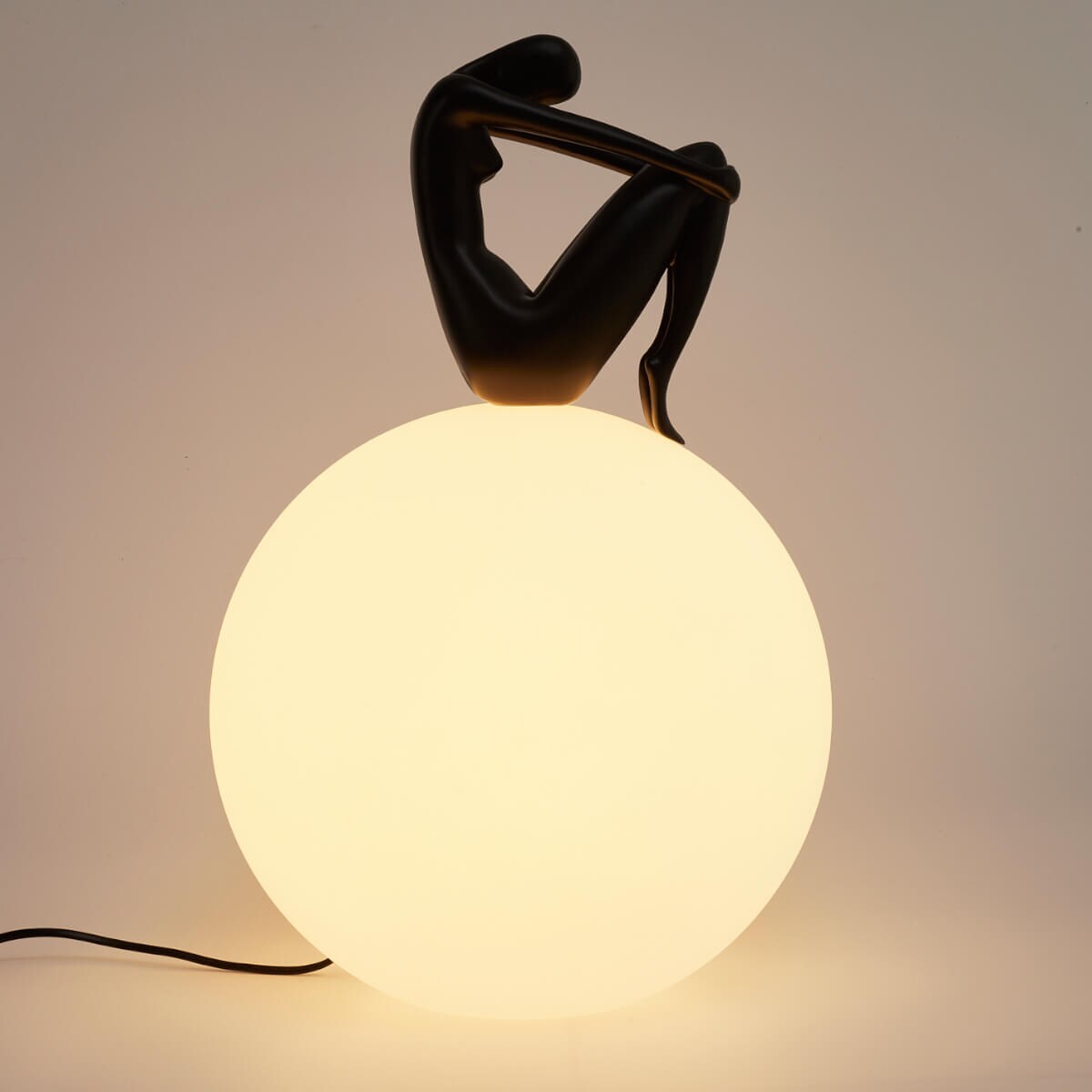 Lampka nocna WOMEN ST-6020-B black Step figurka szklana metalowa biała czarna