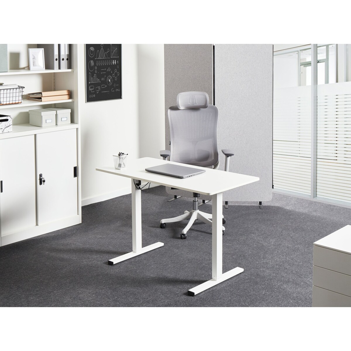 Biurko regulowane elektrycznie 120 x 60 cm białe TAVARES