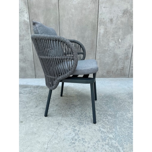 ALUMINIOWY FOTEL AZZURA W KOLORZE SZARYM