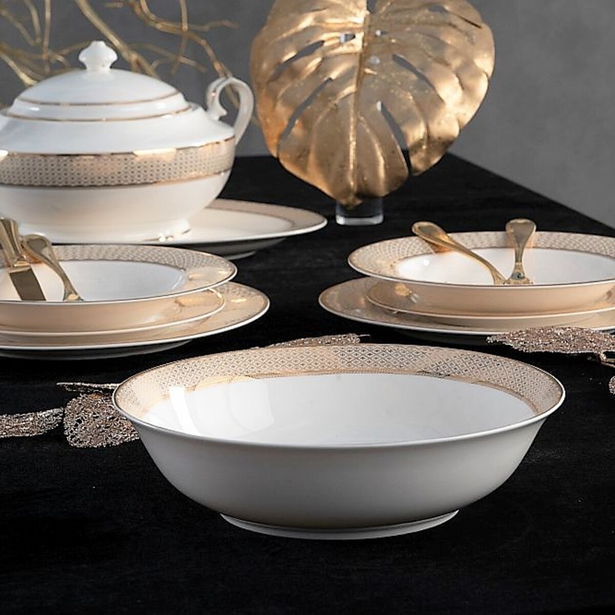 VILLA ITALIA Serwis obiadowy porcelanowy na 12 osób z wazą VERONICA