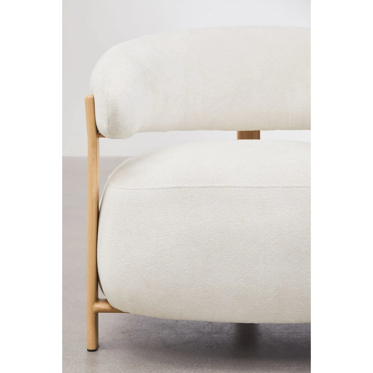 Fotel z tkaniny szenilowej Jolie, jasne drewno, kremowo-beżowy