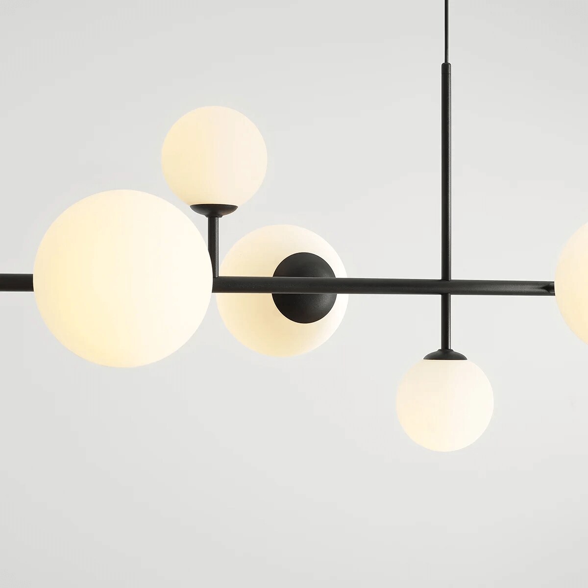 Loftowa lampa wisząca Dione 1092N1 nad wyspę czarna biała