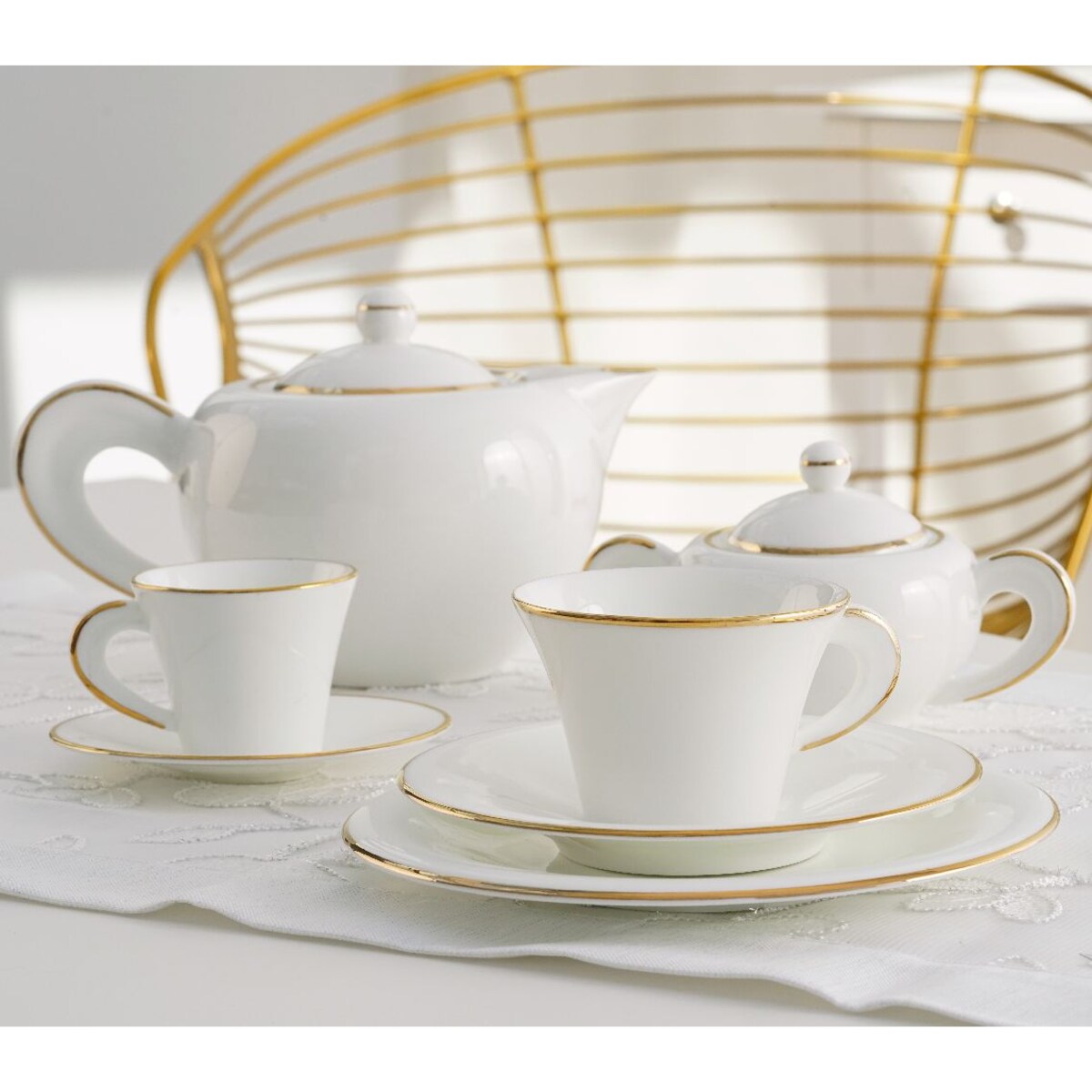 VILLA ITALIA Filiżanka do kawy herbaty porcelanowa 200 ml ze spodkiem NAOMI GOLD