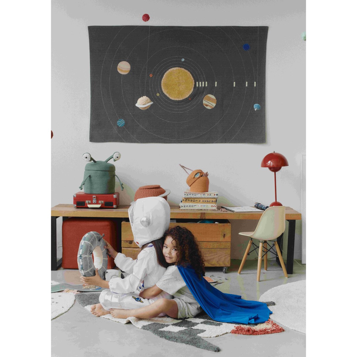 Kosz dekoracyjny Alien Ploot, "Mom, I want to be an astronaut" Lorena Canals