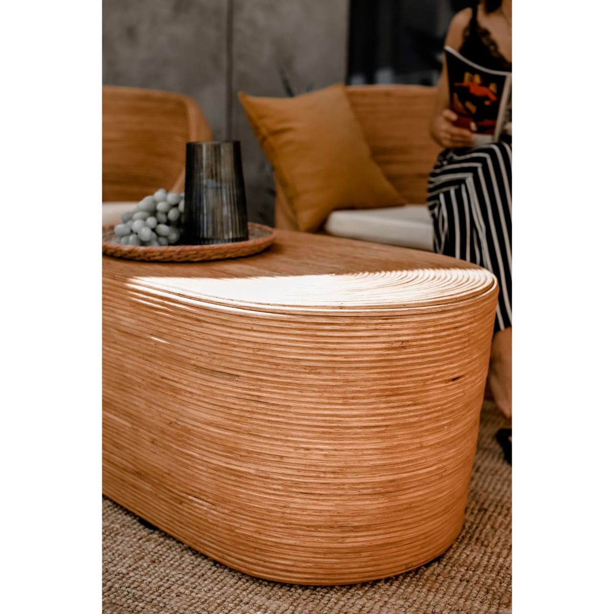 OVALNY RATTANOWY STOLIK TEGAL KONIAK