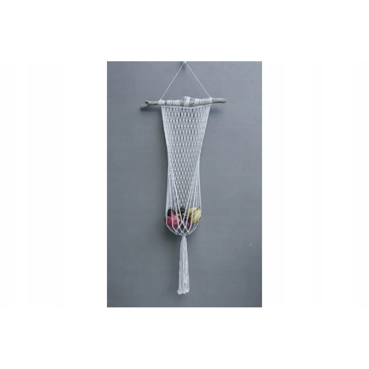 DŁUGI POJEDYNCZY KWIETNIK MAKRAMA Z DREWNEM KREMOWY