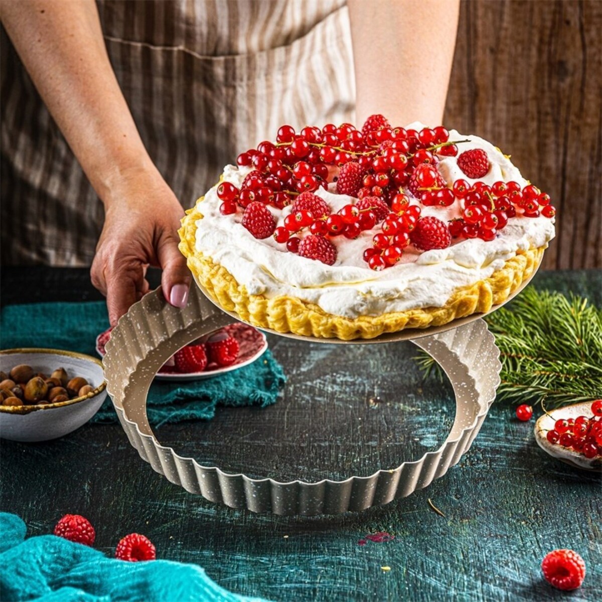 Forma do pieczenia tarty z wyjmowanym dnem Ø25cm beżowa KINGHOFF