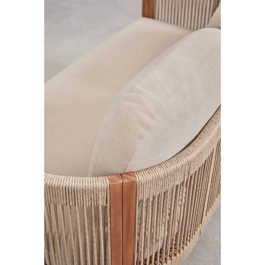 Zestaw ogrodowy: sofa 2-osobowa, 2 fotele i stolik kawowy z drewna akacjowego Serel