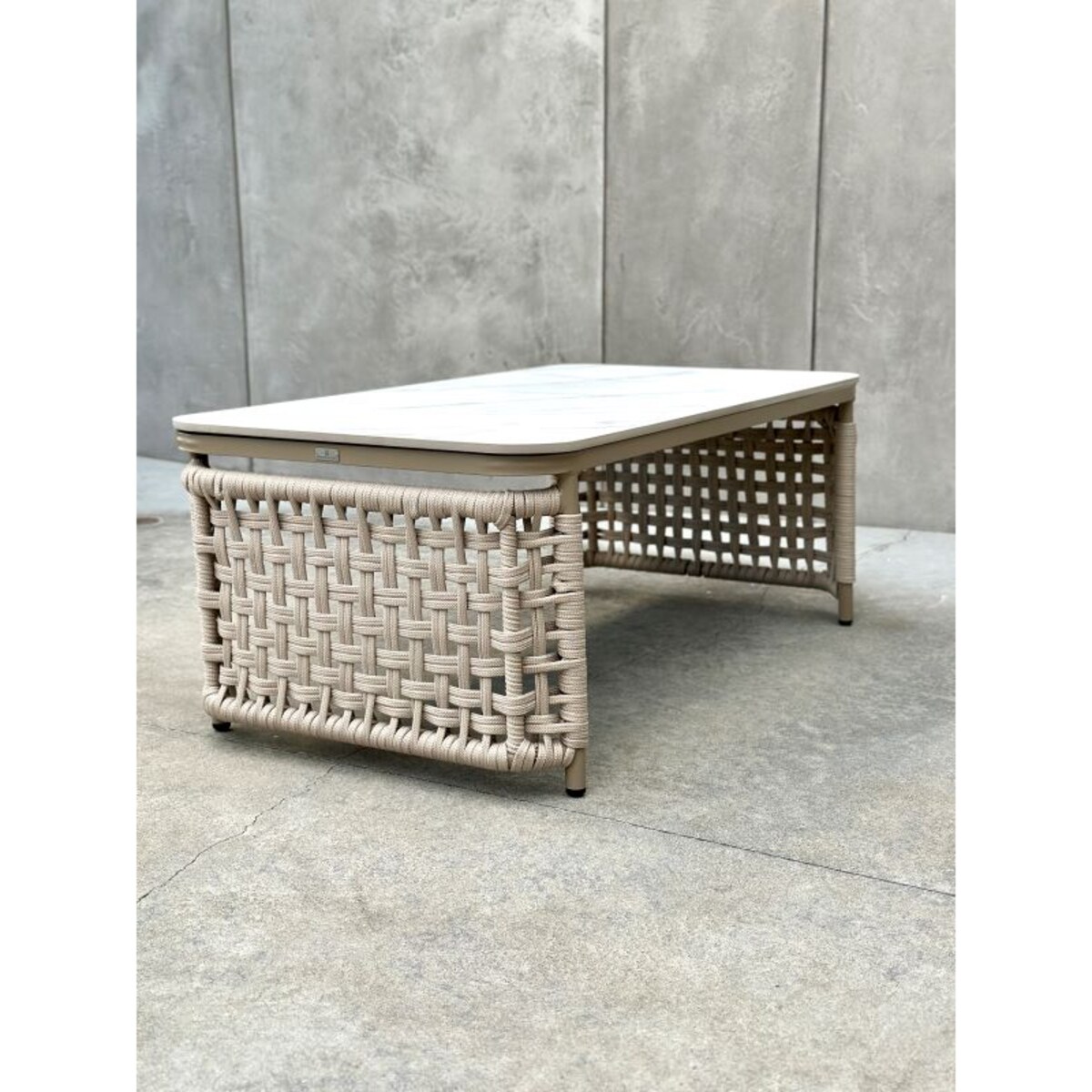 STOLIK ALUMINIOWY TIZIANO SZAMPAŃSKI