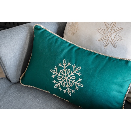 Zielona poduszka zimowa Snowflake II 50 x 30 cm