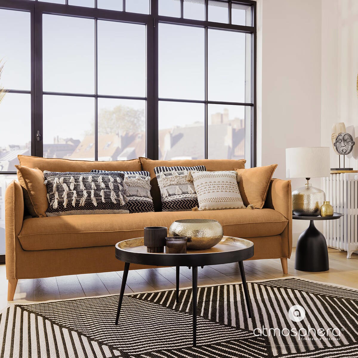 Lampa z beżowym abażurem Kais, metalowa podstawa, wys. 52 cm