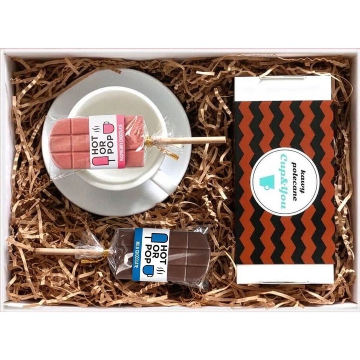 ZESTAW PREZENTOWY BOX Z KAWĄ PREMIUM MIX 20 SMAKÓW CZEKOLADOWE LIZAKI FILIŻANKA ZE SPODKIEM - PREZENT UPOMINEK DLA KOBIETY FACETA MĘŻCZYZNY NIEJ NIEGO