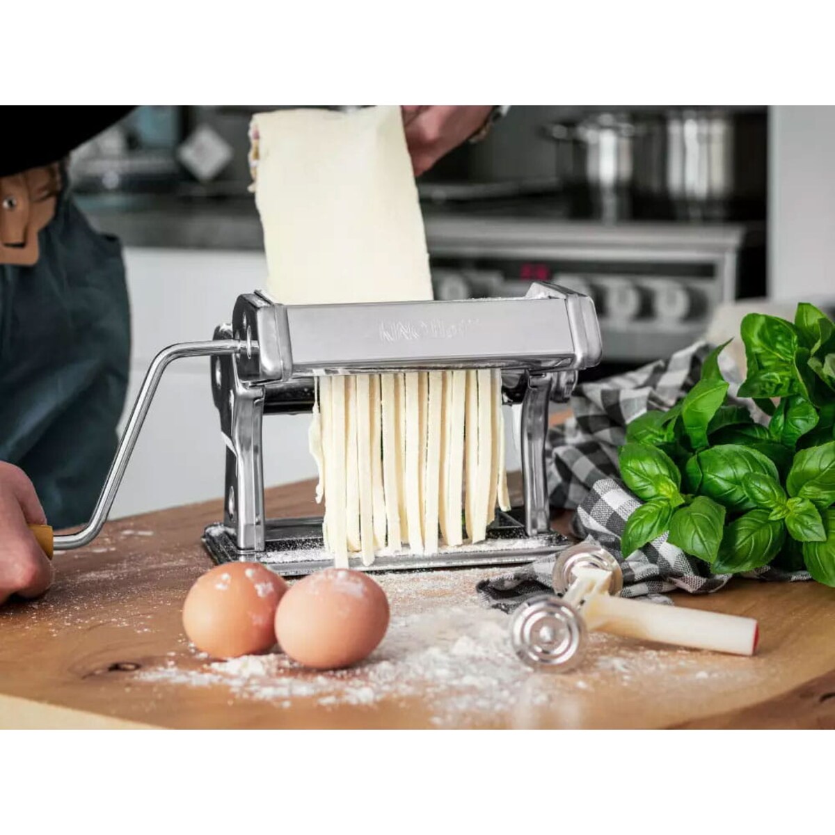 Maszynka 5 w 1 do ciasta, makaronu ravioli i pierogów KINGHOFF