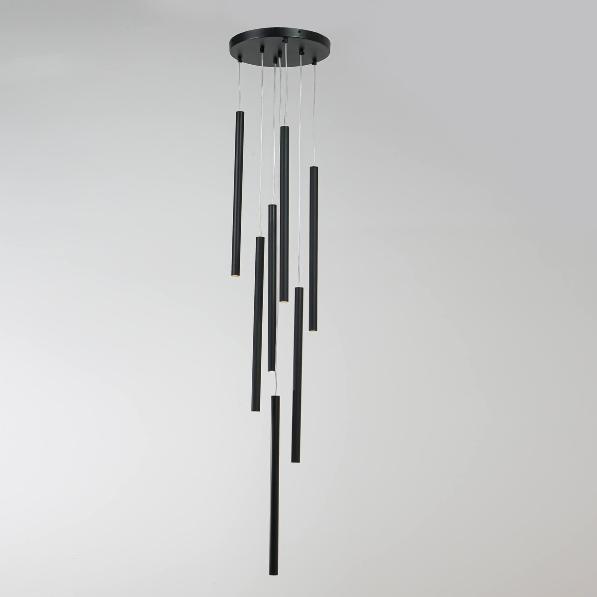 Czarna lampa wisząca Lungo metalowe tuby nad stół do salonu