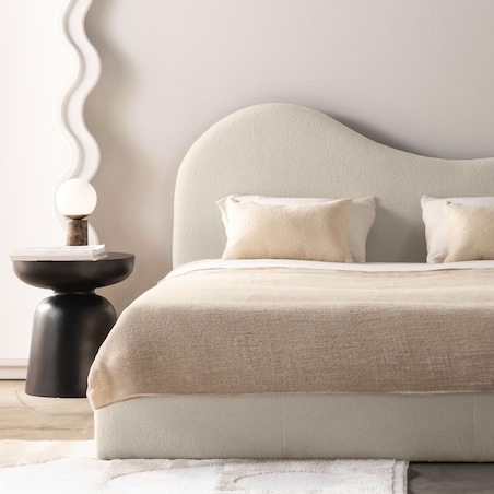 Łóżko tapicerowane 160x200 cm jasnobeżowe bouclé Vibo