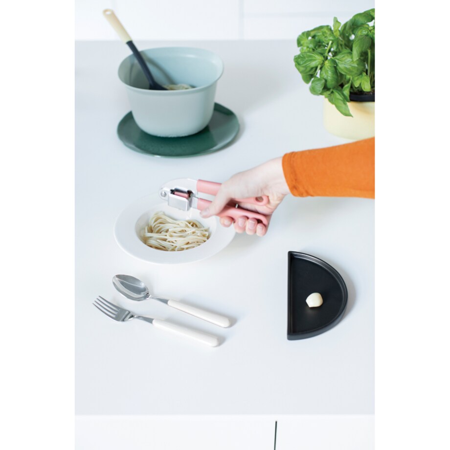 Wyciskacz do czosnku Tasty+ różowy 121845