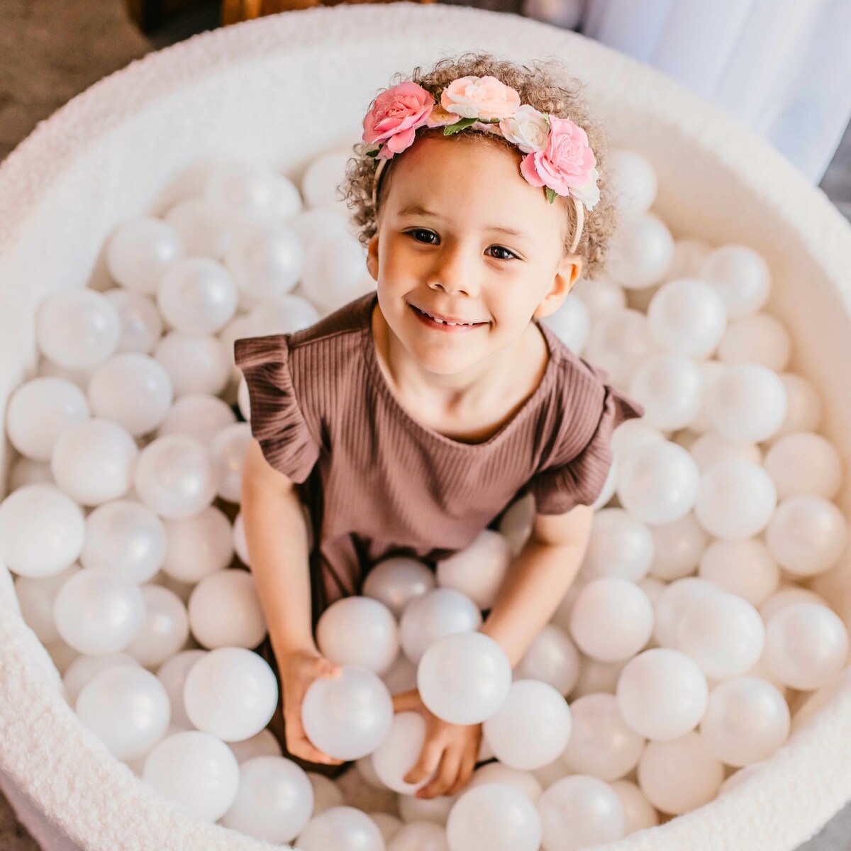 Zestaw Plastikowych Piłeczek 7cm dla Dzieci, Kulki do Basenu 50szt.: Fioletowe/Żółte/Miętowy/Srebrne