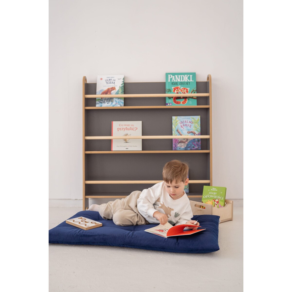 WIDE - wąska biblioteczka do ściany - szara