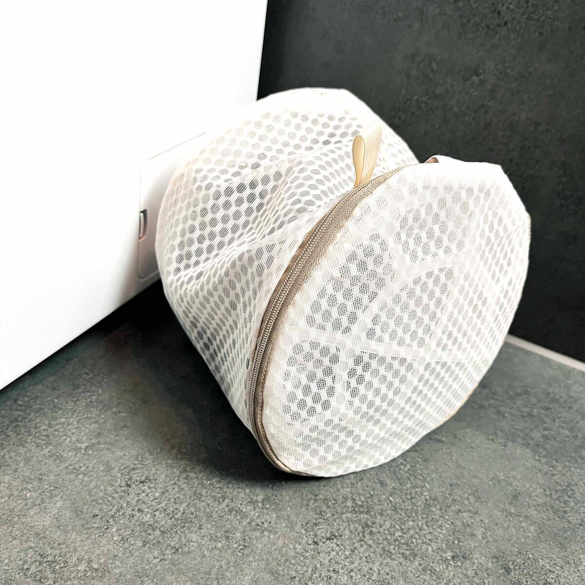 Siatka Worek Na Pranie Ubrań Bielizny Kosz Na Pranie 16X16 Cm Beżowy