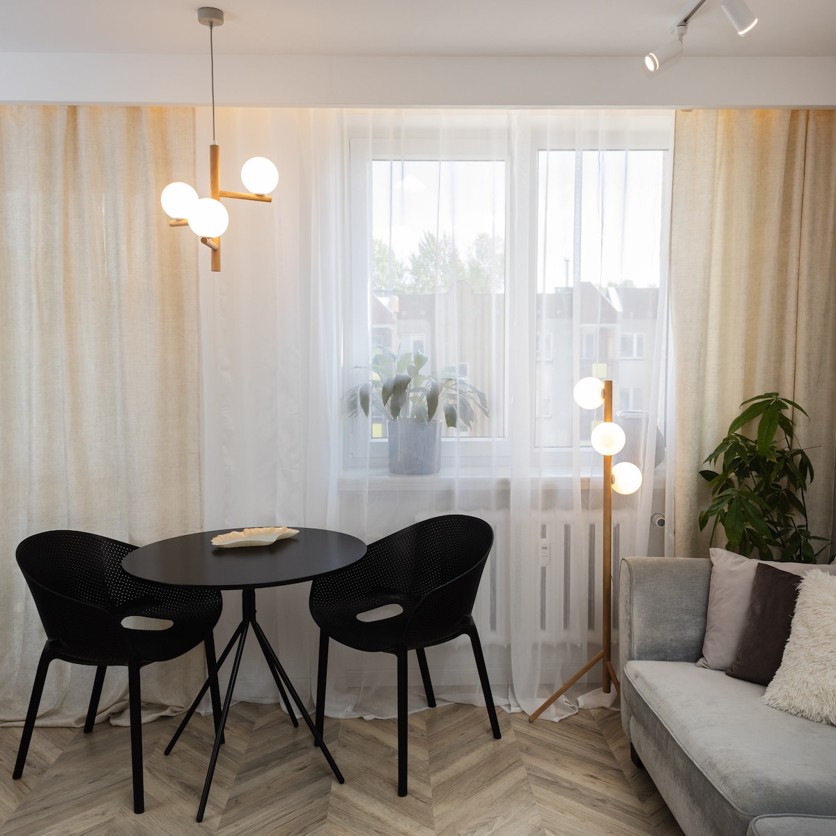 Lampa podłogowa TK Lighting ESTERA WOOD 5809, 3xG9, drewno sosna, biała-czarna, 150 cm