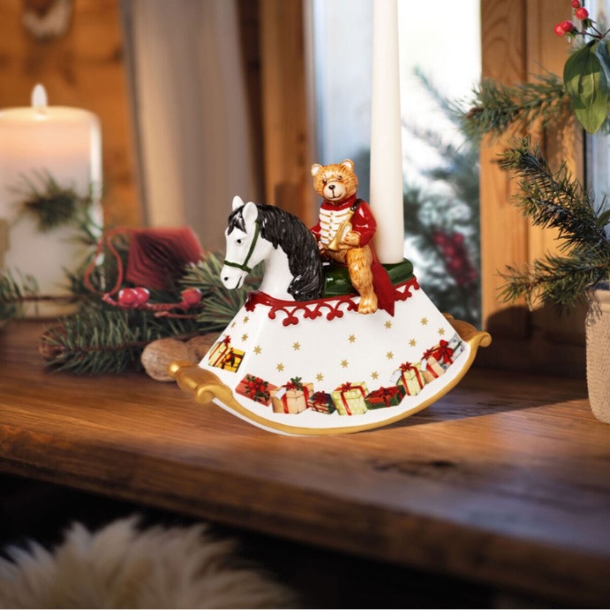 Świecznik Miś na koniu na biegunach, 21.5 x 8.7 x 16.9 cm, Villeroy & Boch