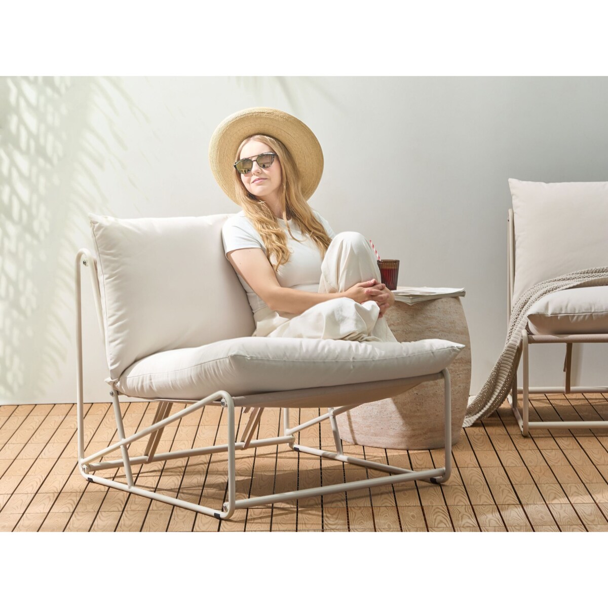 Zestaw ogrodowy dla 4 osób PICO Metal Jasnobeżowy