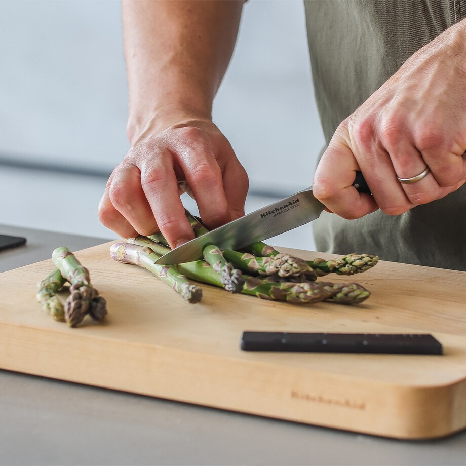 KitchenAid noż kuchenny 11 cm z osłonką