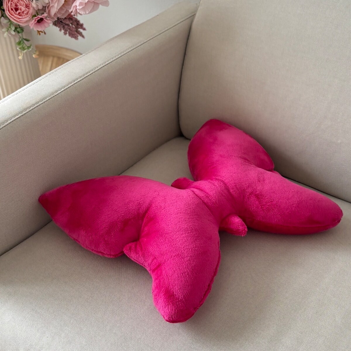 Poduszka dekoracyjna Motyl minky plusz fuksja