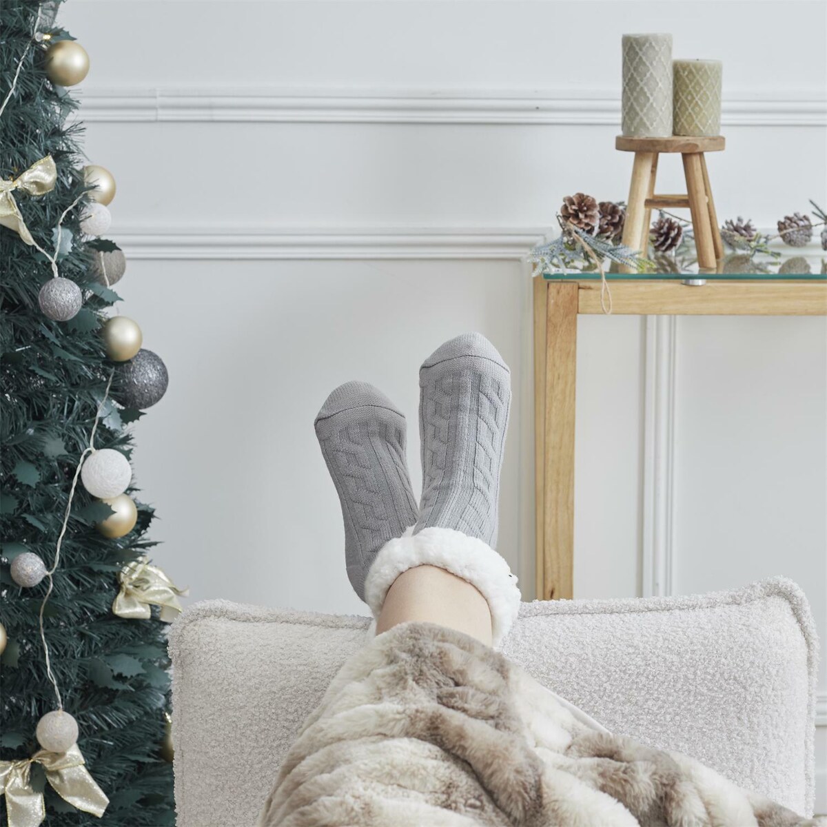 SKARPETY antypoślizgowe Z TŁOCZONYM WZOREM szare 39-42