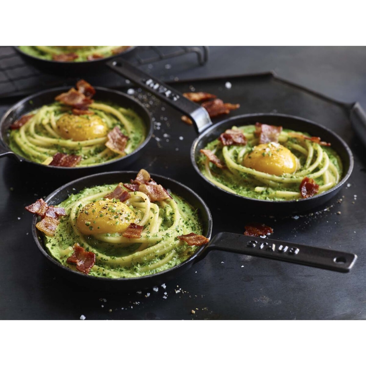 Żeliwna mini patelnia do smażenia Staub - 12 cm