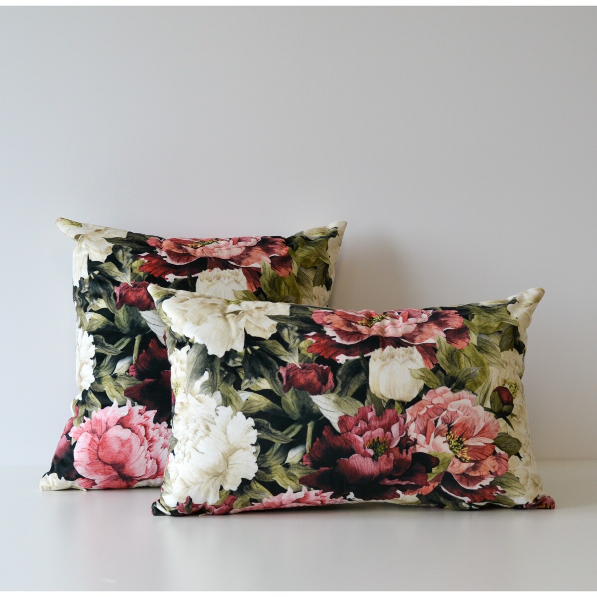 Prostokątna poszewka w kwiaty 40x60 piwonie