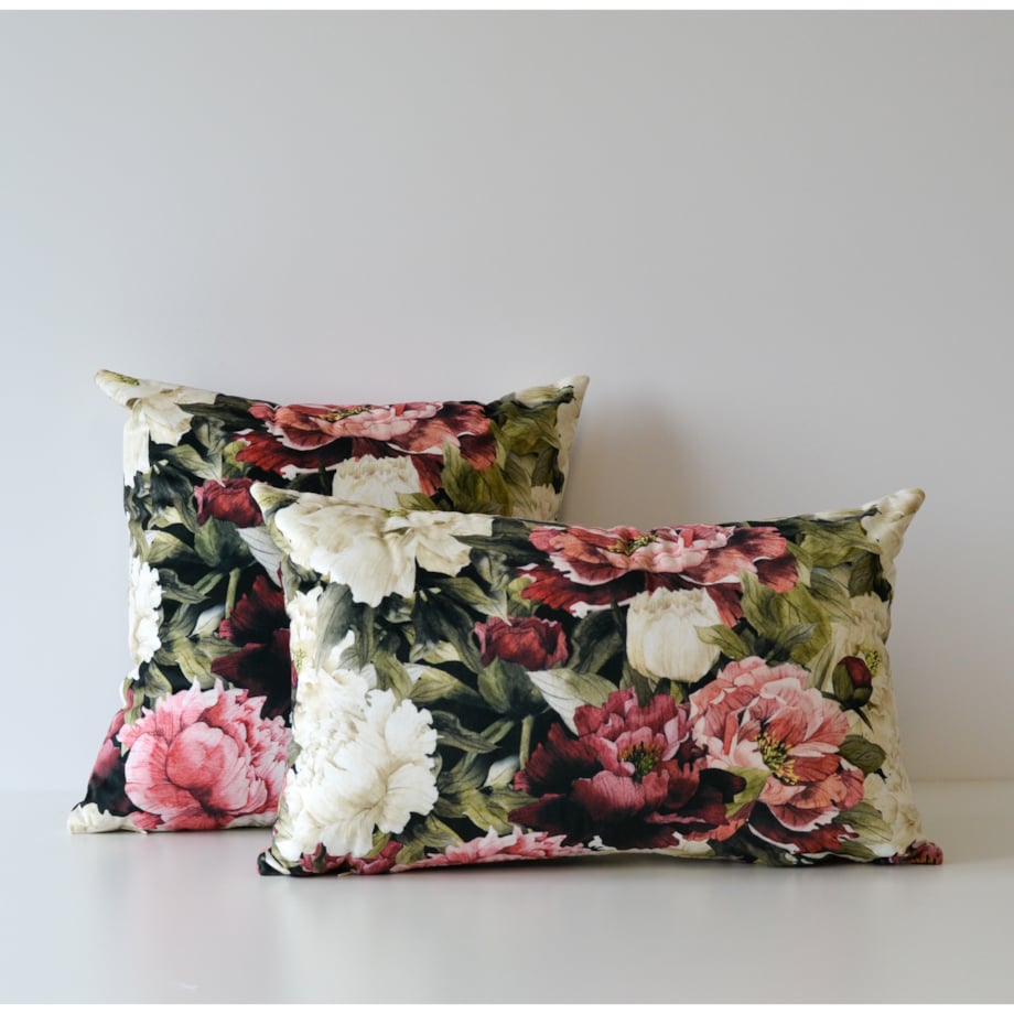 Prostokątna poszewka w kwiaty 40x60 piwonie
