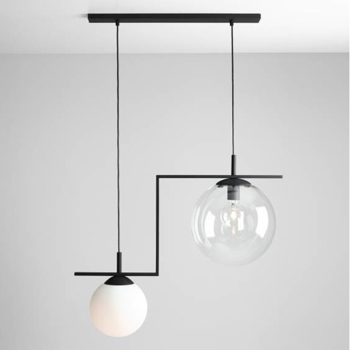 Modernistyczna lampa wisząca 1038H1 Aldex szklane kule ZWIS do jadalni przezroczysty