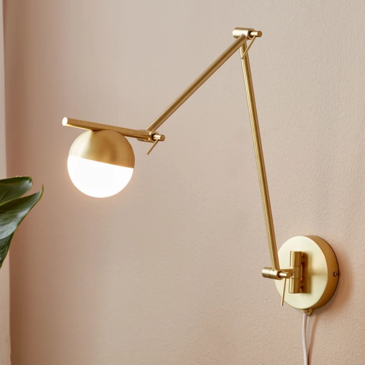 Regulowany kinkiet ścienny/sufitowy Contina 2010971035 Nordlux kulisty mosiądz