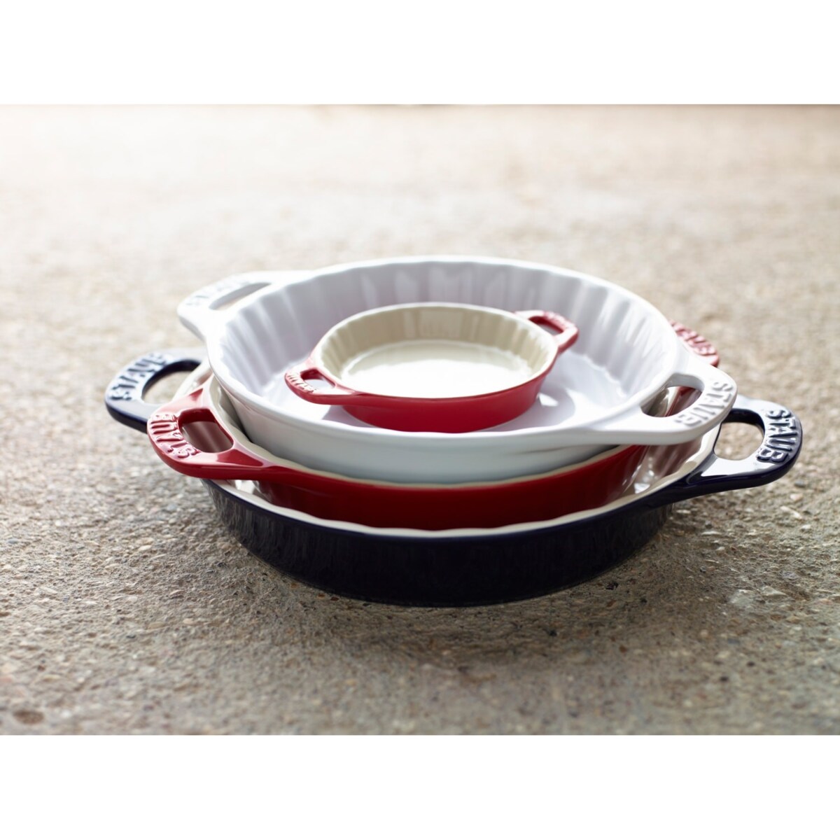 Okrągły półmisek ceramiczny do ciast Staub - 1.2 ltr, Biały