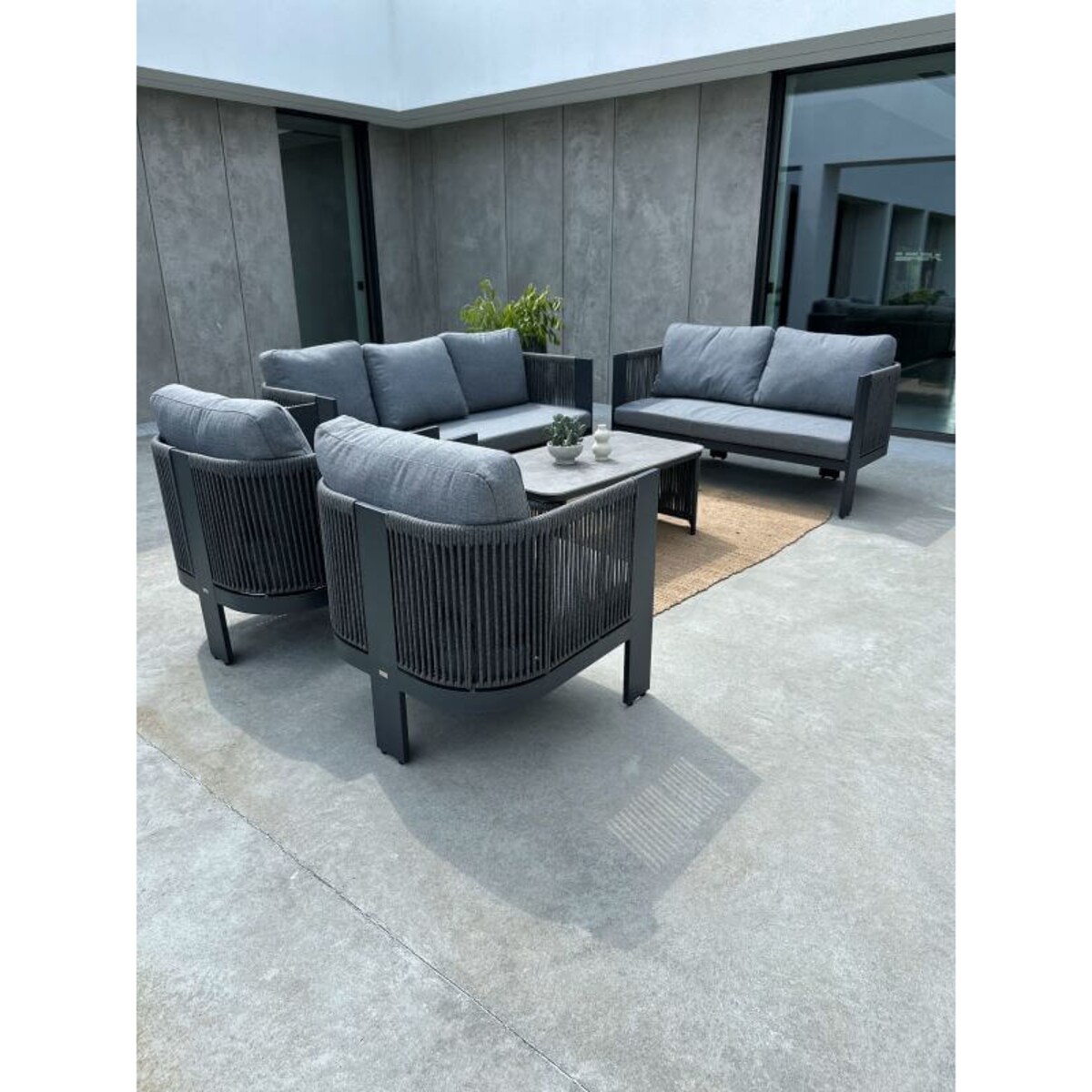 ALUMINIOWY FOTEL LEONE W KOLORZE SZARYM