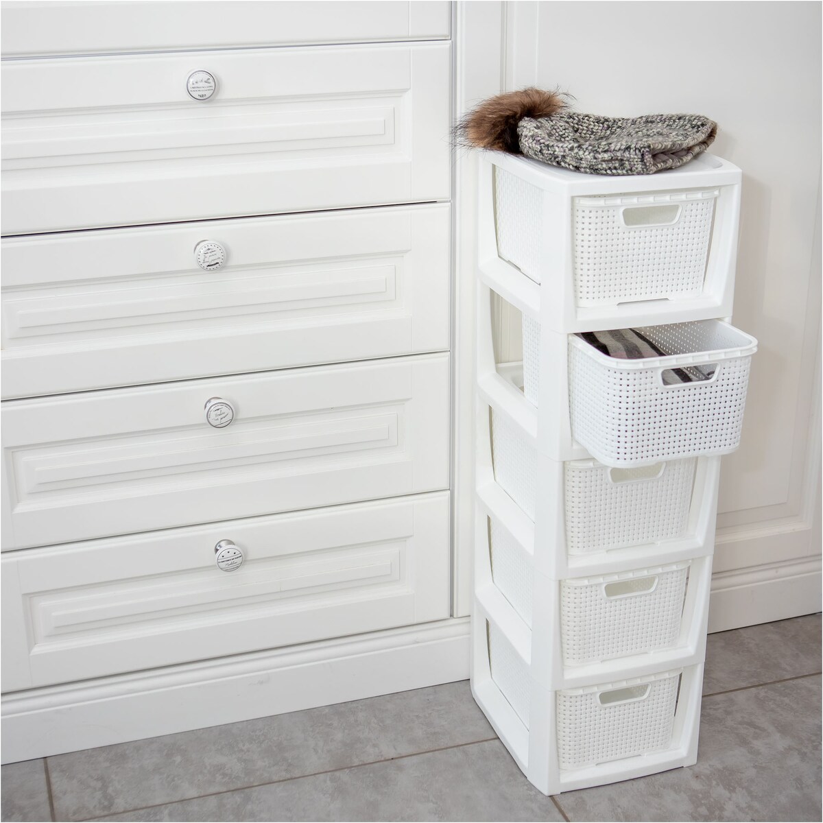 Regał Stojak Łazienkowy Rattanowy Szafka Z Koszami 5 X 7L Biały