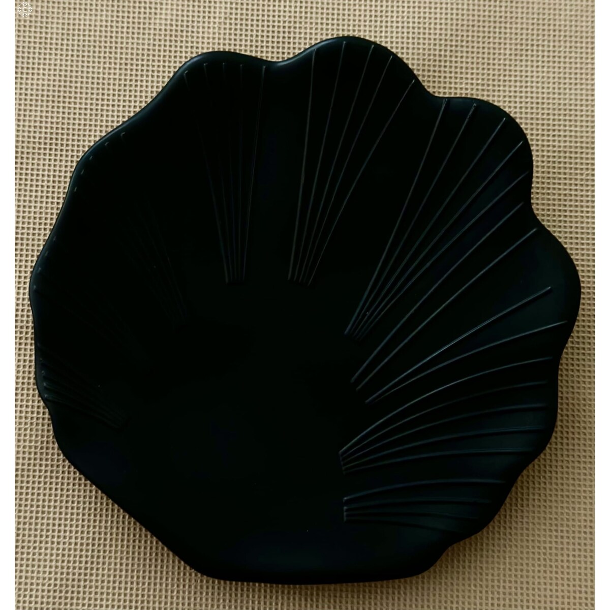 Taca dekoracyjna Shell Stone Czarna