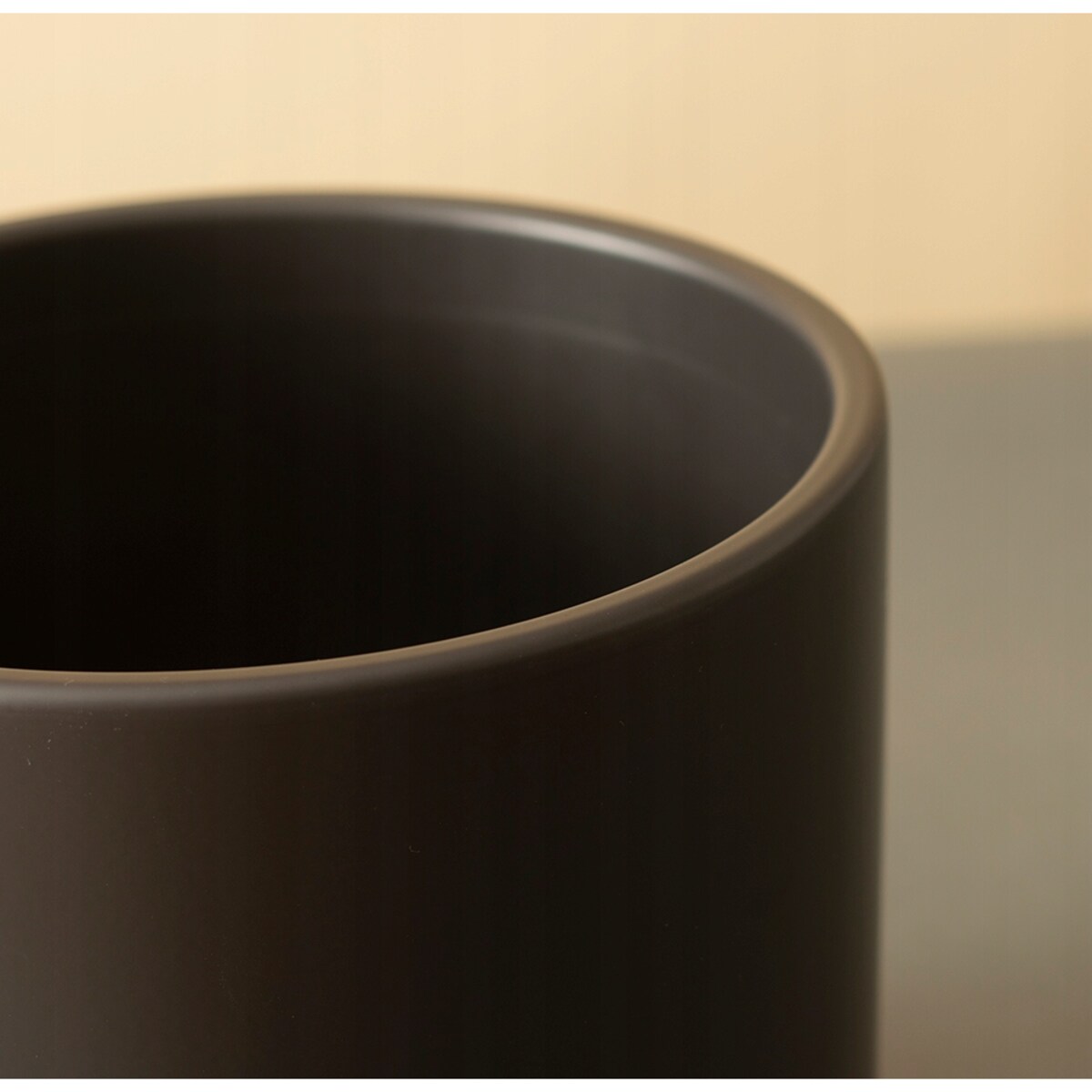 DONICZKA CERAMICZNA DUŻA 19cm czarna osłonka okrągła na bonsai do palmy