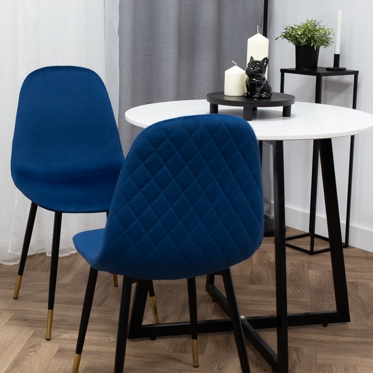 Krzesło tapicerowane welurowe pikowane granatowe do salonu jadalni