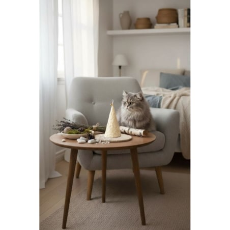 Świąteczna świeca choinka z wosku sojowego – dekoracja z motywem kwiatowym