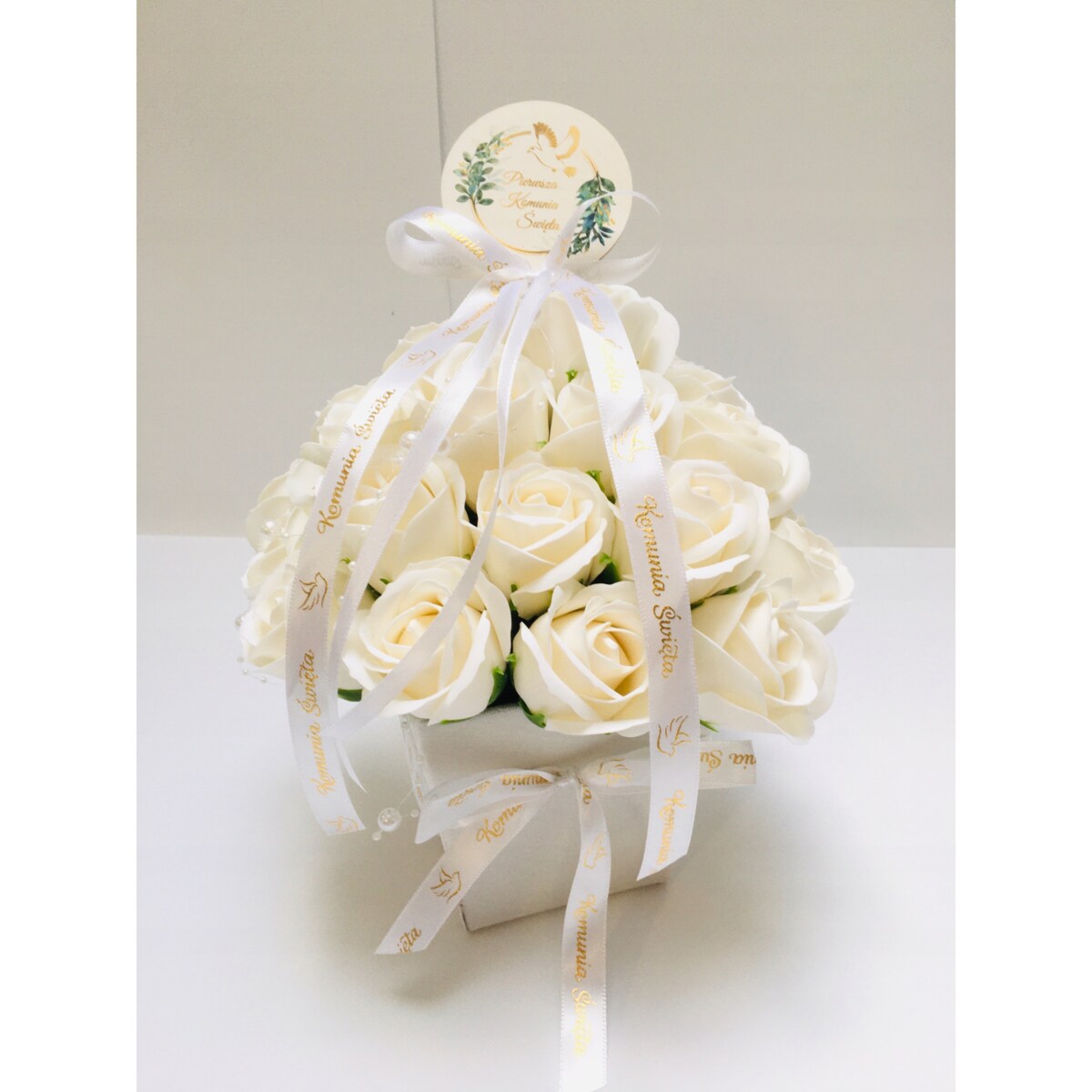 FLOWER BOX KWIATY mydlane BIAŁE na I KOMUNIA ŚWIĘTA prezent pamiątka róże