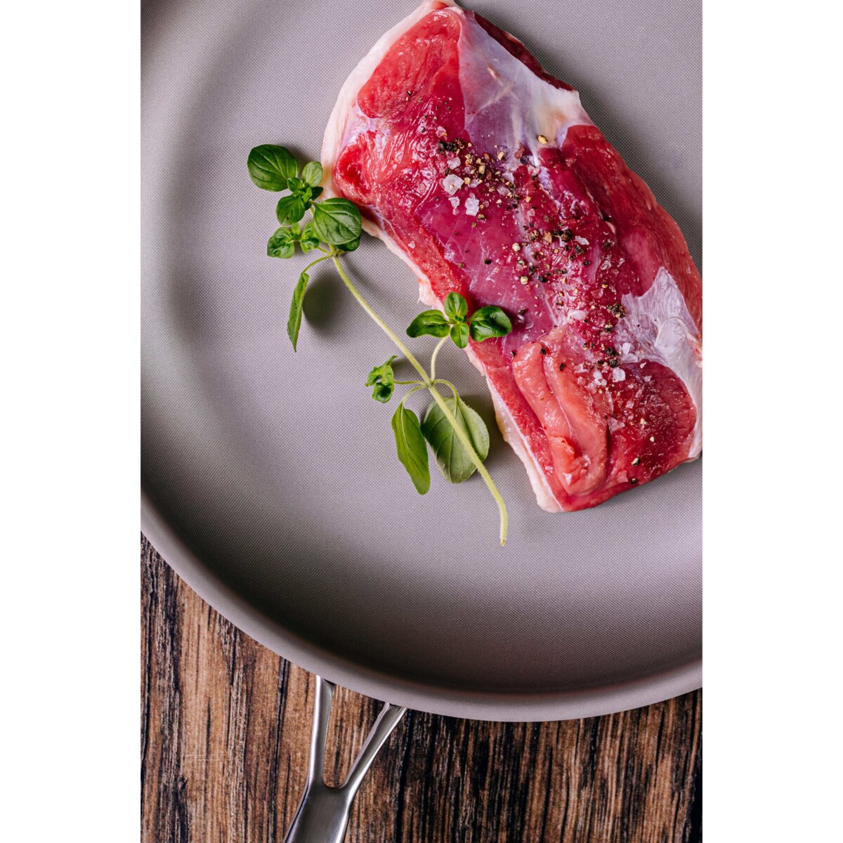 Profesjonalna patelnia stalowa Amitsu 28 cm z pokrywką Na indukcje Na gaz Nierdzewna