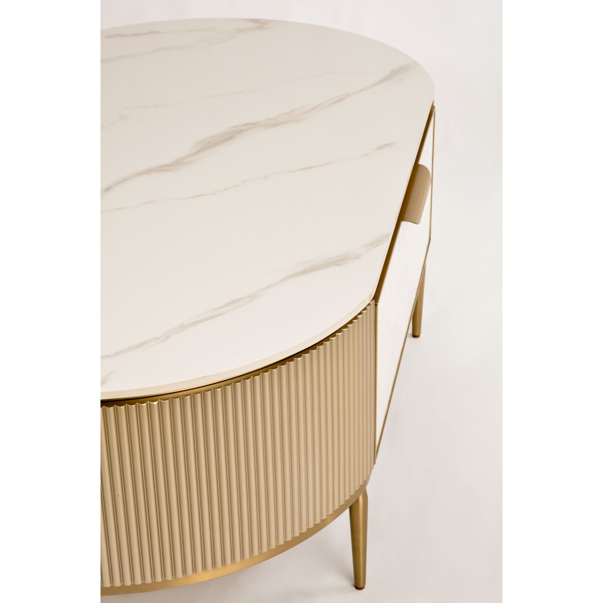 stolik kawowy ryflowany / ława złota / Champion Glamour Premium z muszelkami 120x70x46